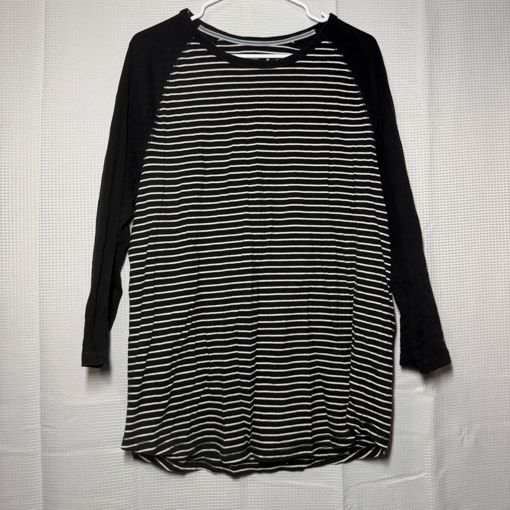Express Raglan Baseball Tee XL‎ Black White Striped Jersey Long Sleeve